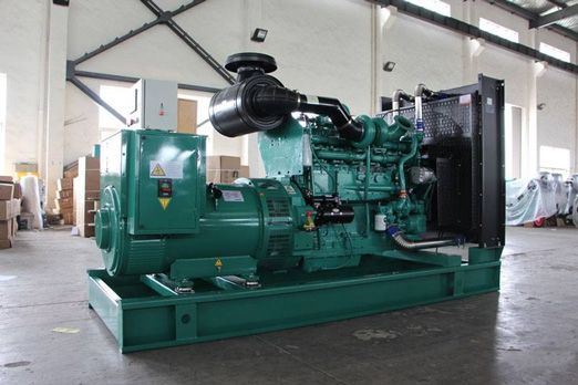 彭水320kw康明斯柴油发电车出租